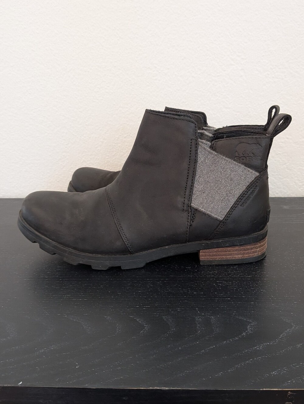 Sorel Emelie Chelsea Waterproof Leather Ankle Boots Dark Gray Size 9.5